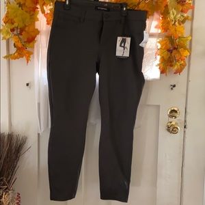 Brand new stretch pants